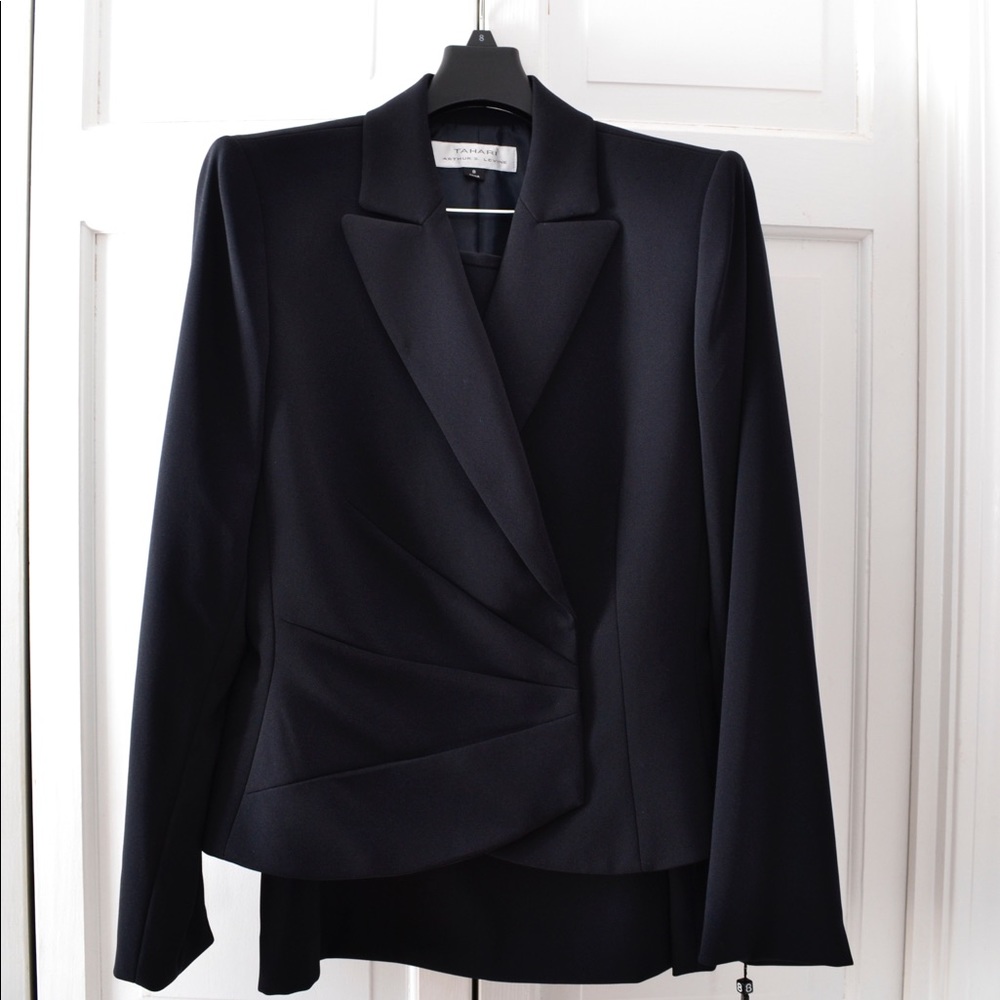 New Tahari Asl Navy 2pc Suit